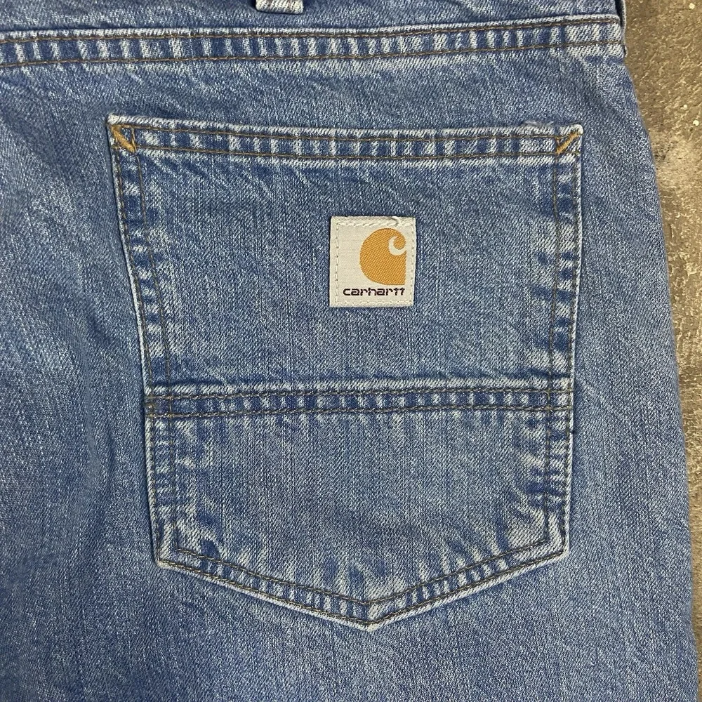 Carhartt Jeans Size 38x32 Blue Denim Light Wash Relaxed Straight Fit 105119 H83